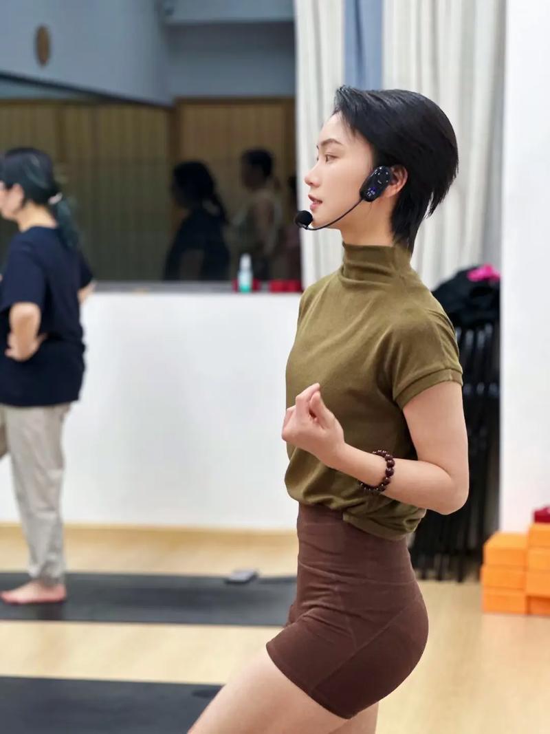 特殊待遇瑜伽教练