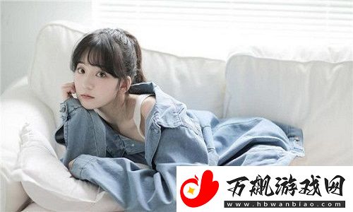 中午妈妈在厨房做饭