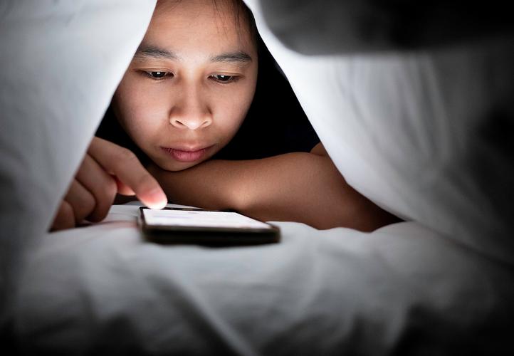 适合晚上一个人躲在被窝的，网友：心灵慰藉的完美选择