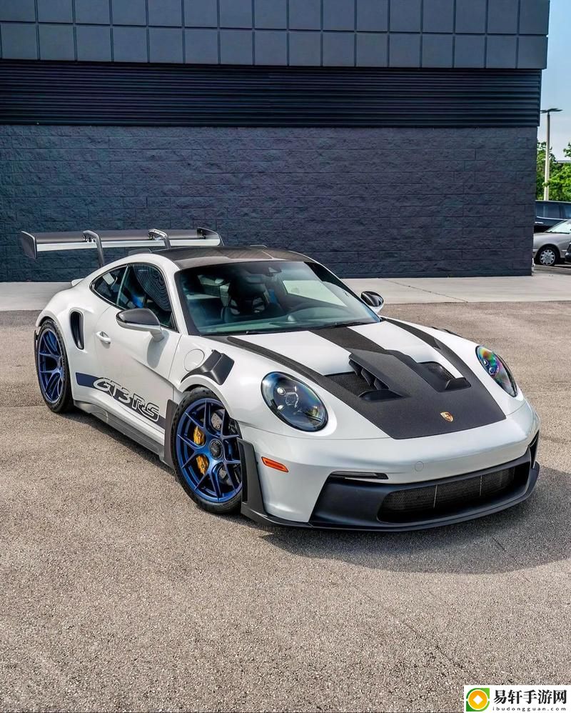 超越极限：911GT3RS 的赛道传奇