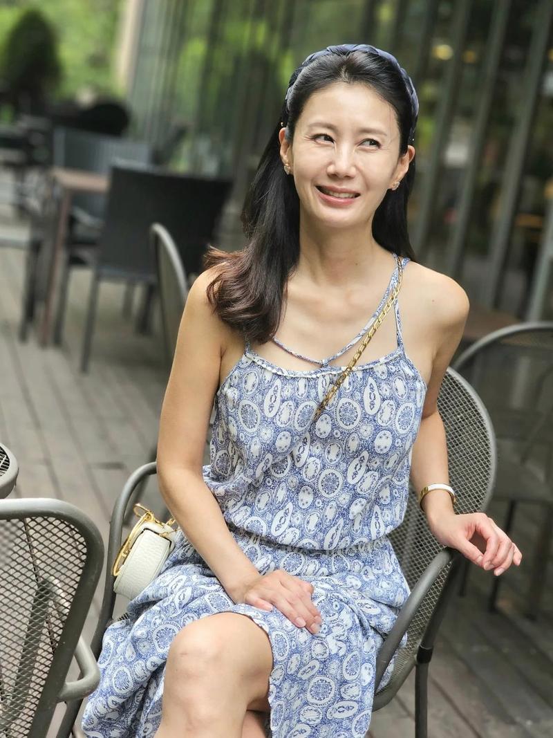 重拾青春的魅力——50岁迷人的岳韩国2