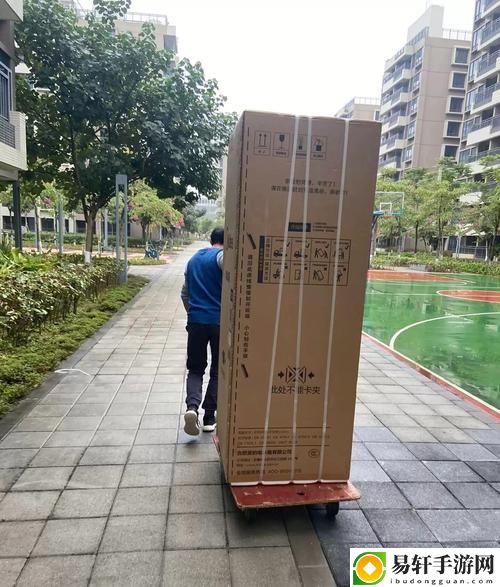 搬家工人当着老公的面