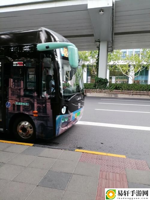 小扫货水能么多公交车