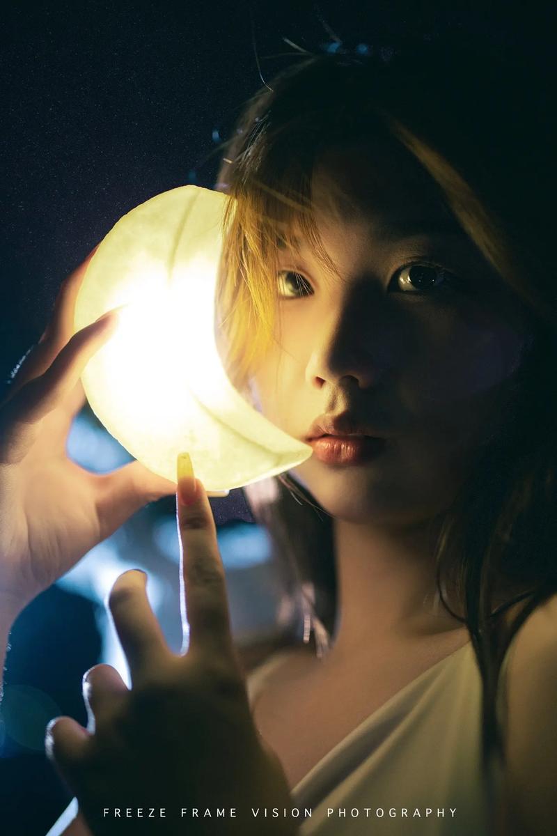捕捉瞬间之美——FREEZEFRAME丰满老师的艺术魅力